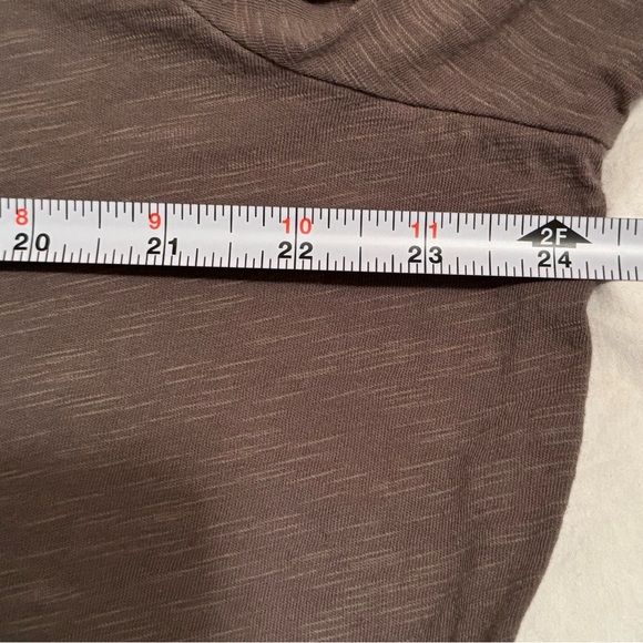 Eddie Bauer Long Sleeved V-Neck Shirt SZ 2XL - Picture 7 of 10